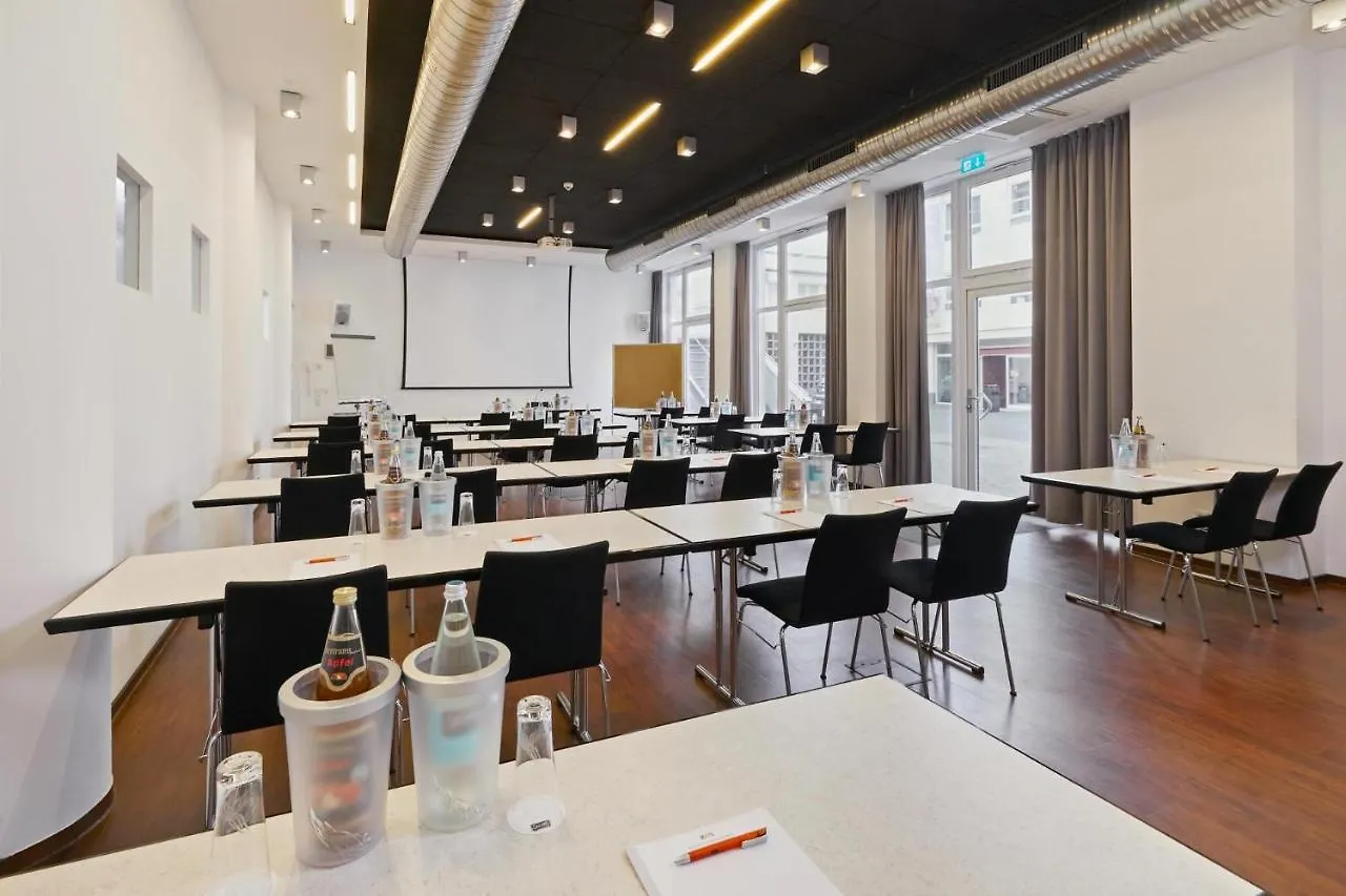 Aparthotel Townhouse Duesseldorf 2*, Düsseldorf